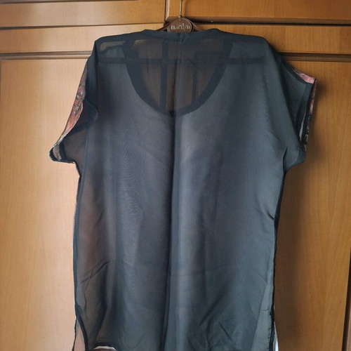 Zara blouse with design like new, size M, black