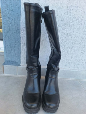 Women's black boots like new, size 36