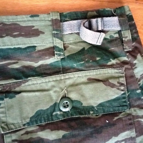 Cargo shorts camouflage size L/XL like new, cotton fabric