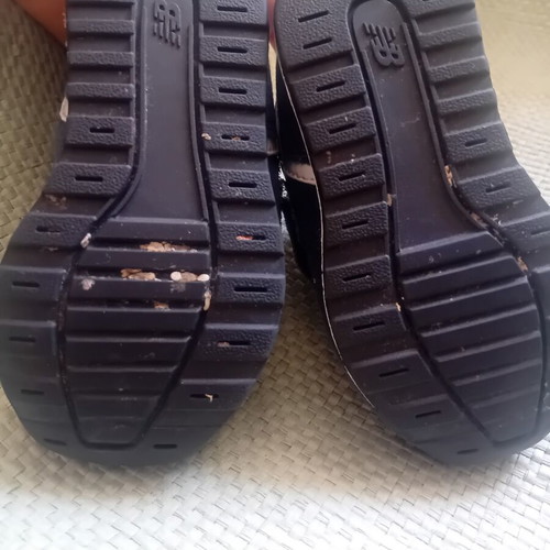 New Balance kids shoes size 20.5, like new