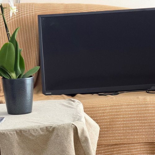 Τηλεόραση Toshiba 32” σαν καινούργια, μοντέλο 32W2333D