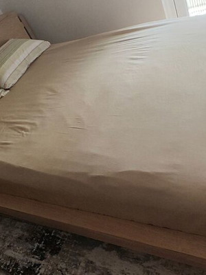 IKEA MALM bed 140x200 with headboard and drawers used
