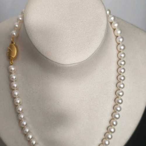 Pearl necklace new with 14K gold clasp