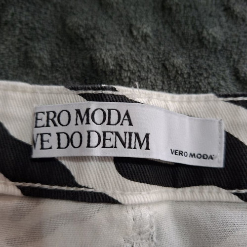 Vero Moda women's skirt XL new, black and white