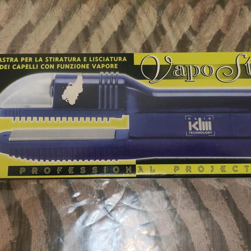 KLM VapoStir Steam Straightener used with steam function