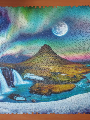 Trefl 600-piece puzzle Aurora in Iceland by Lars Stewart