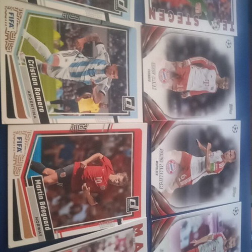Football cards like new, pack of 37 with players Zota, Leao, Renato Sanches