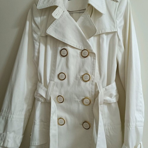 Zara trench coat white new with gold details, size Small