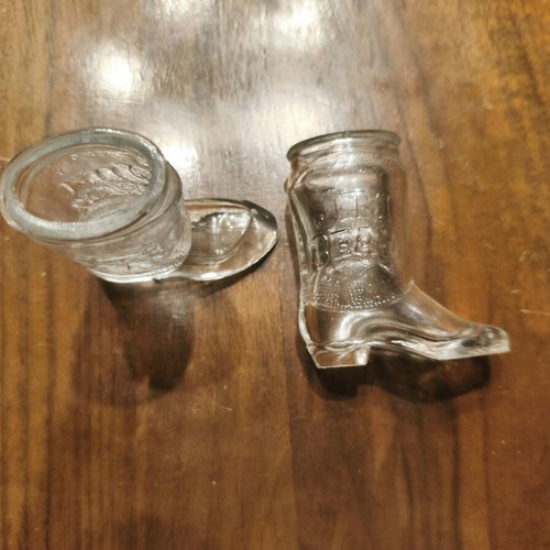 Glass toothpick holder like new, Jim Beam advertising set