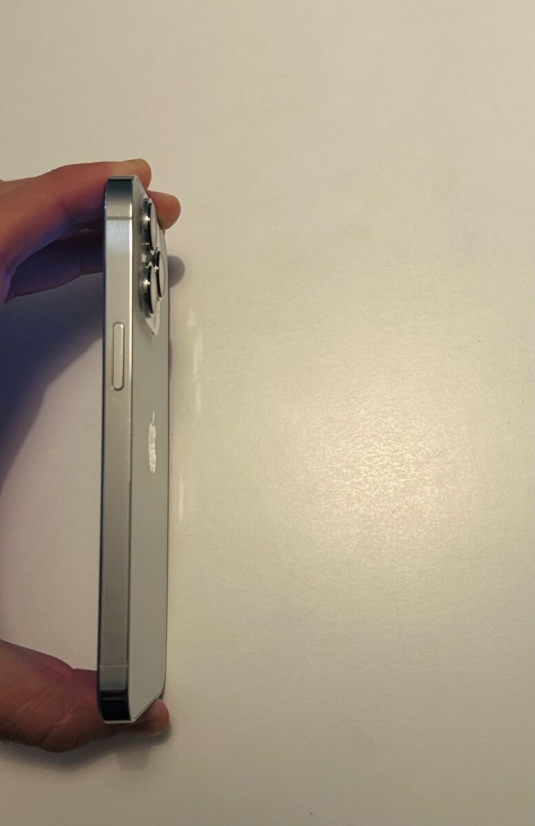 iPhone 13 Pro like new, 128GB, white - € 399,00 - Vendora.cy