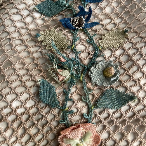 Women's tobacco pouch used 1900 hand-crocheted with embossed flowers