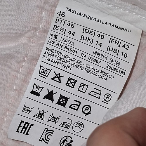 Checked trousers United Colors of Benetton like new, pleated with belt