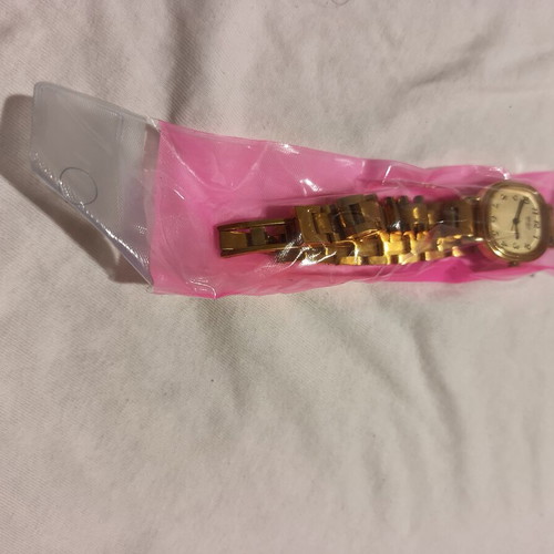 Seiko women's gold wristwatch new