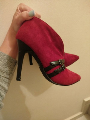 La Coquette velour ankle boots like new, size 37