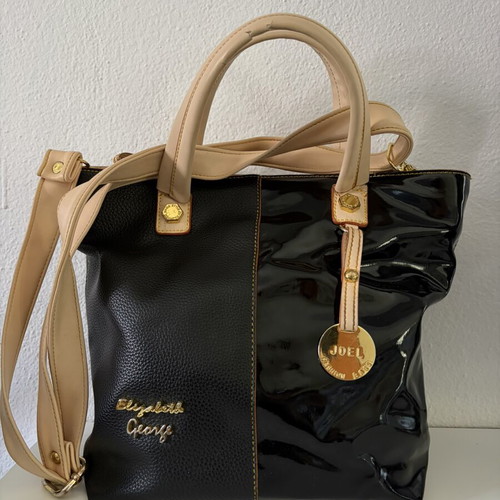 Black Handbag crossbody used, medium size, leather-vinyl