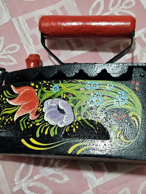 Vintage charcoal iron with painted floral decoration, like new
