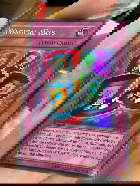YU-GI-OH Magical Hats gold card
