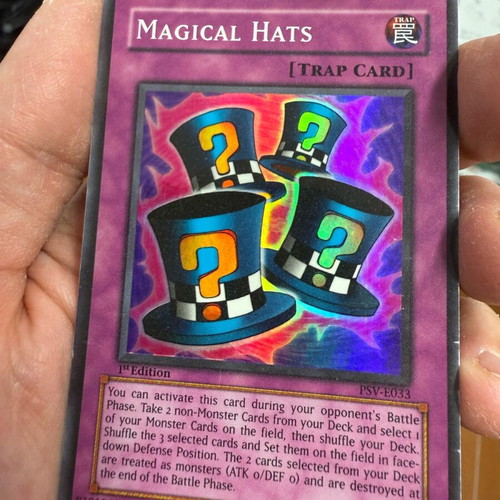 YU-GI-OH Magical Hats gold card