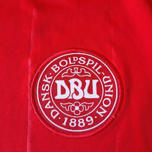 Denmark football shirt kids size 152 like new