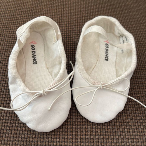 Ballet shoes size 27 like new