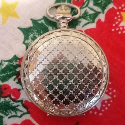Collection of 50 pocket watches new