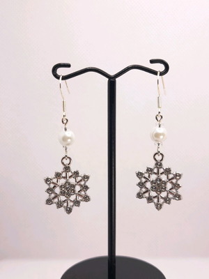 Handmade snowflake earrings new