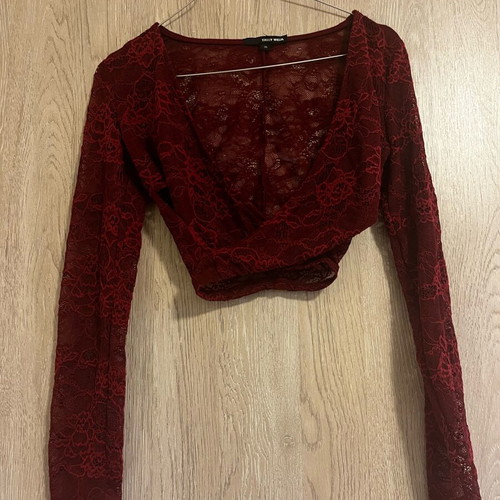 Red t-shirt like new, size XS