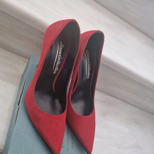 Women's pumps size 38 like new and worn 1-2 times