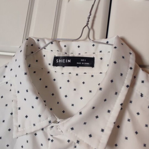 Shein white short-sleeve shirt with pattern size S like new
