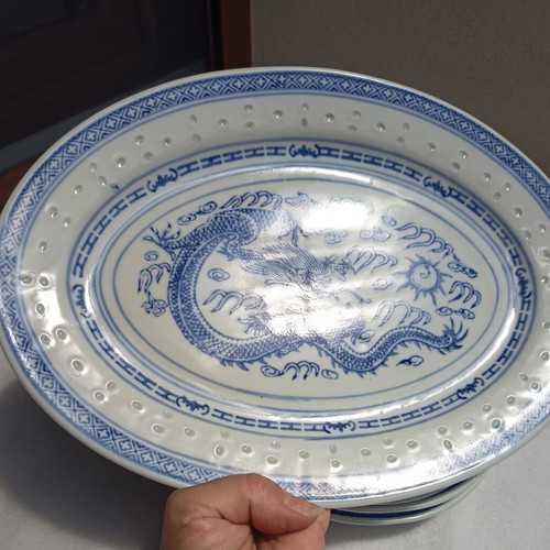 Oval platters like new, set of 4 with Chinese designs