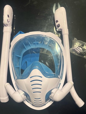 Diving mask like new with two snorkels and anti-fog protection