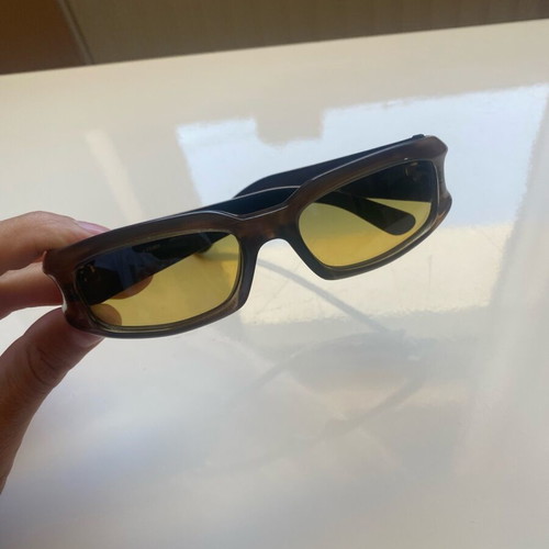 Fendi fs 224 sunglasses used, brown and yellow