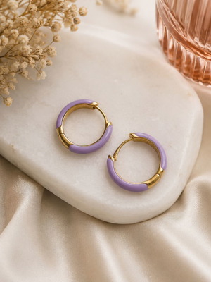 Hoop earrings made of gold-plated silver with lilac enamel