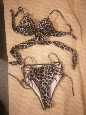 Leopard high-waisted swimwear used with padding