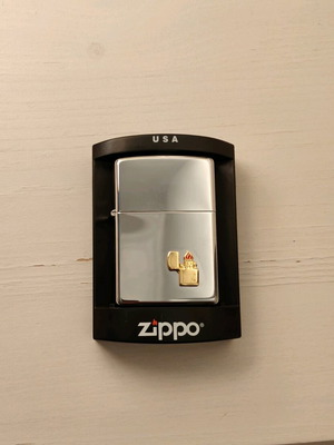 Zippo authentic metal lighter new with decorative element
