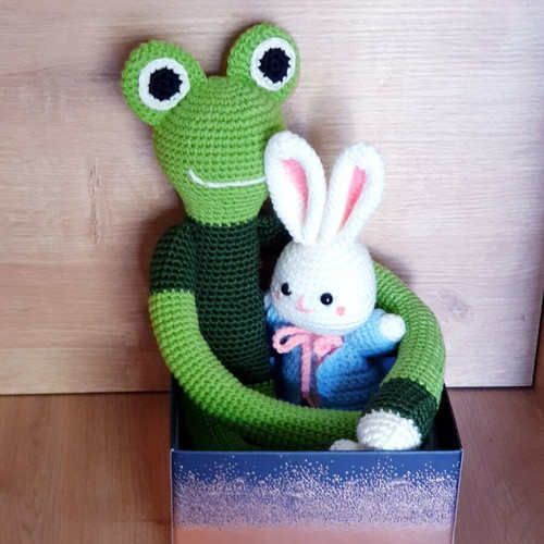 Amigurumi frog doll, handmade, soft cotton, hypoallergenic filling