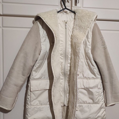 Lapin House coat for girl size 8 like new, beige, warm with fur hood