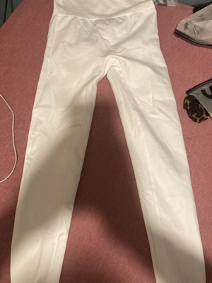White leggings with ruching at back