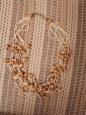 Summer necklace like new with small corals
