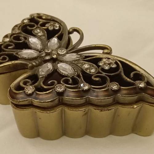 Bronze butterfly jewelry box used with rhinestones and multifaceted stones