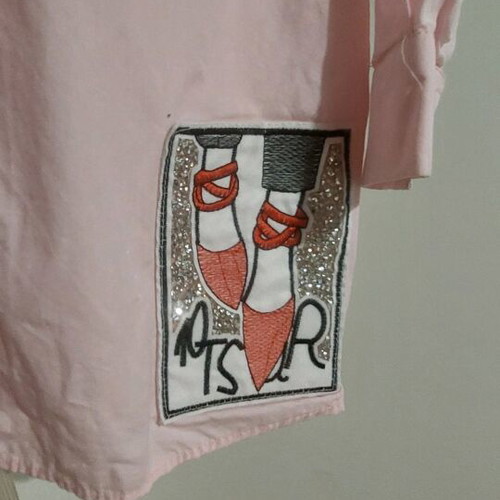 Women's shirt pink with prints like new, size M