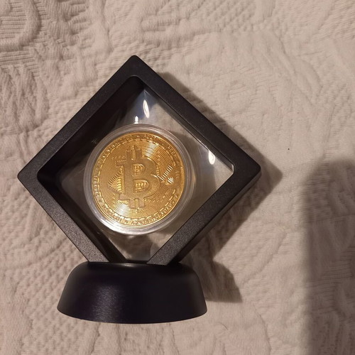 Bitcoin collectible coin new gold plated in black case 7cm