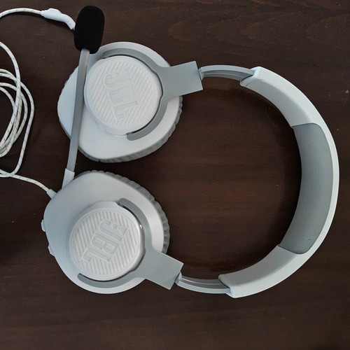JBL Quantum 100 Wired Gaming Headset like new, white