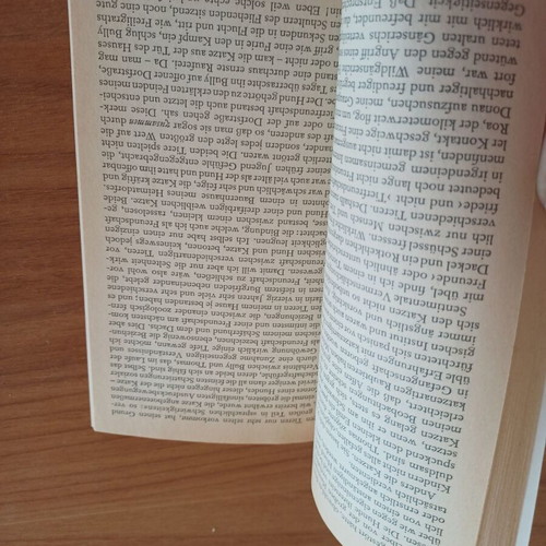 Book about dogs in German used