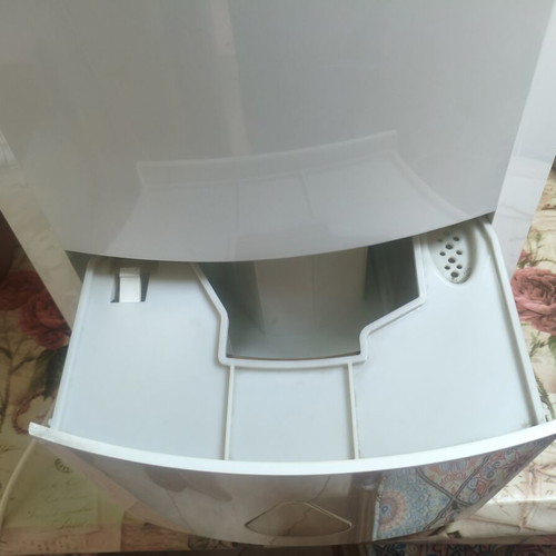 Singer SDHM-20L Dry Up Eco dehumidifier like new with compressor