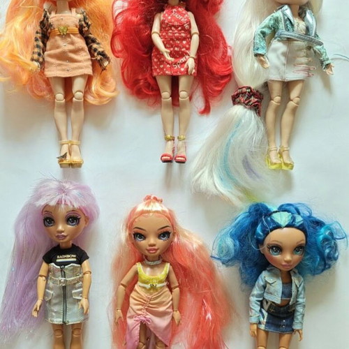 Rainbow High dolls pack like new