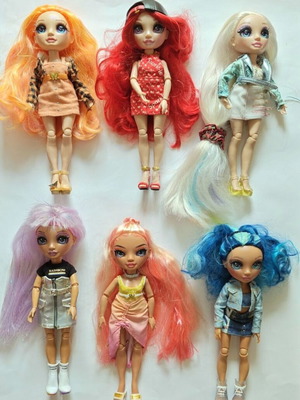 Rainbow High dolls pack like new