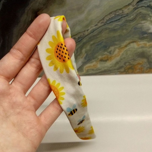 Girls' bikini like new, size 2-4 years, white and yellow