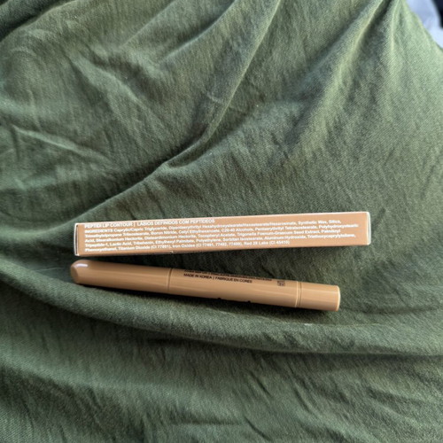 Rhode lip liner shade Twist new unused