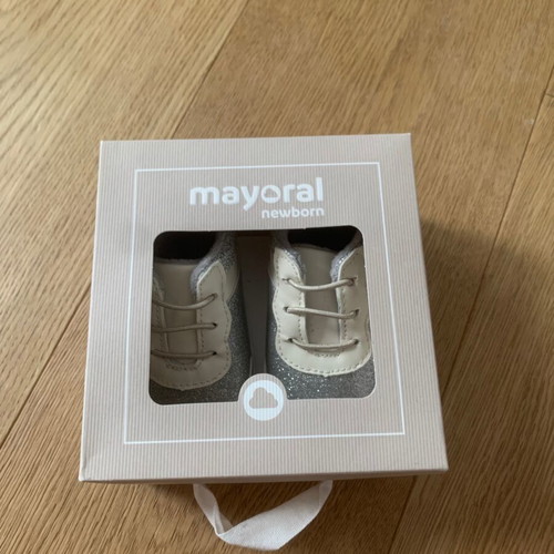 Bebe Mayoral baby shoes size 19 new